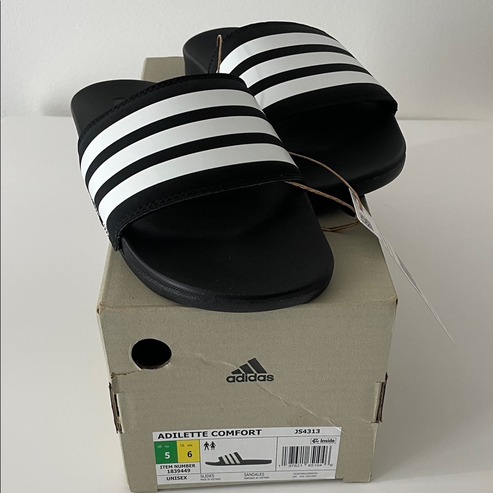 adidas Adeletti Size Men 5 /Women 6 Comfort Slide Sandals, Black & White / Z5 - Picture 2 of 6